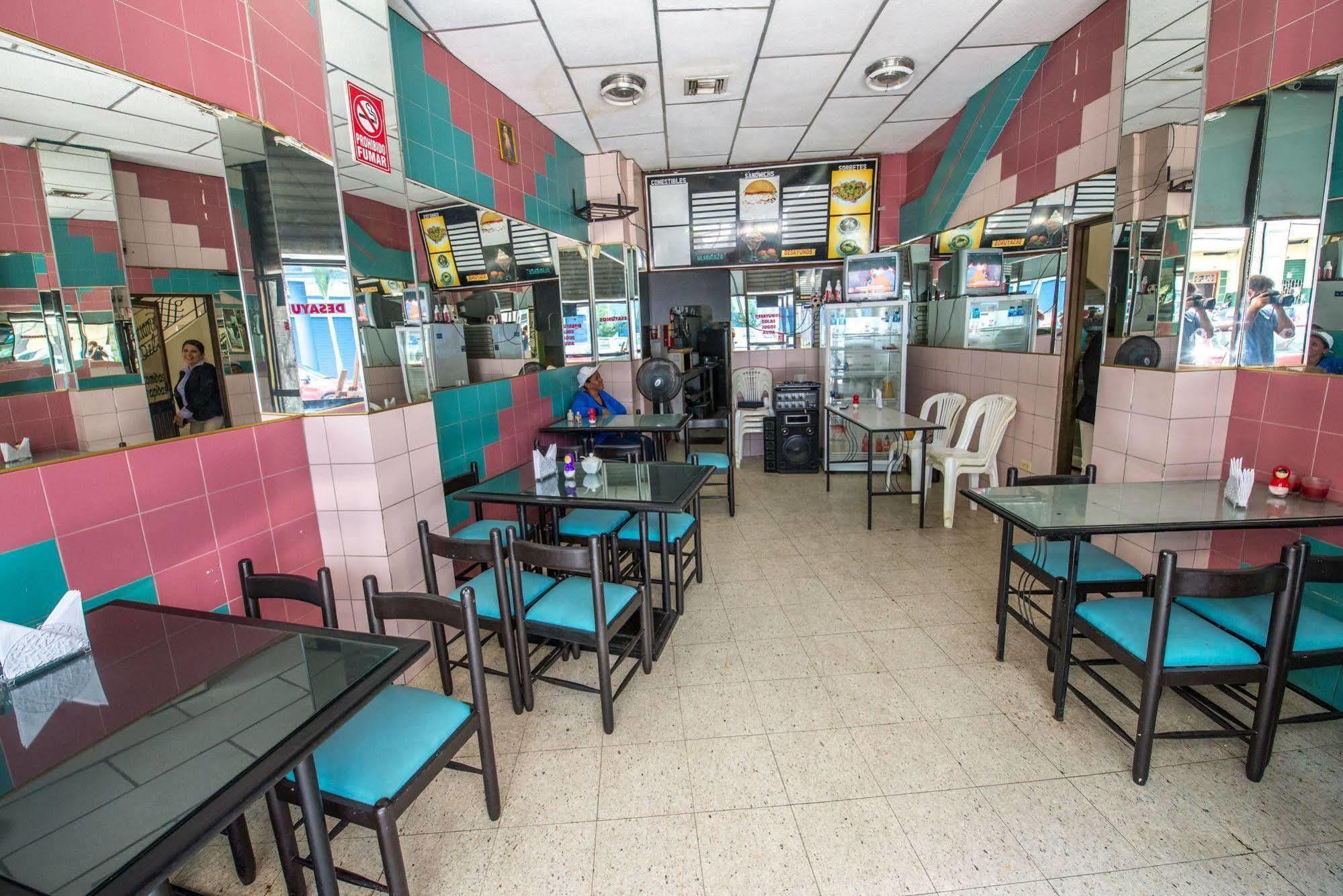 Atlantic Suites Hotel Guayaquil Dış mekan fotoğraf